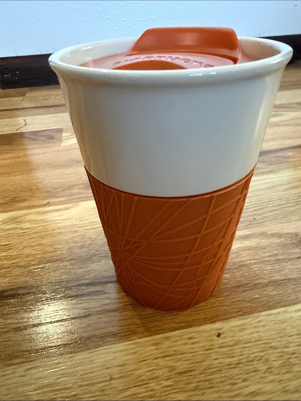 ✨ NWT ✨ Starbucks 2013 Orange Silicone Sleeve Ceramic Travel Mug 8 oz
